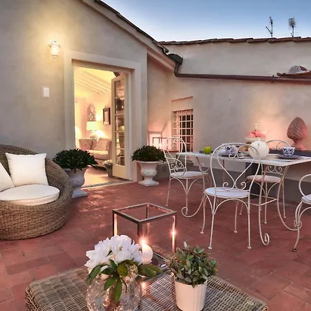Casa Laura, Unwind Yourself On A Luxury Terrace In Town * Lucca